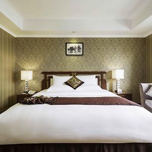 Executive King Suite